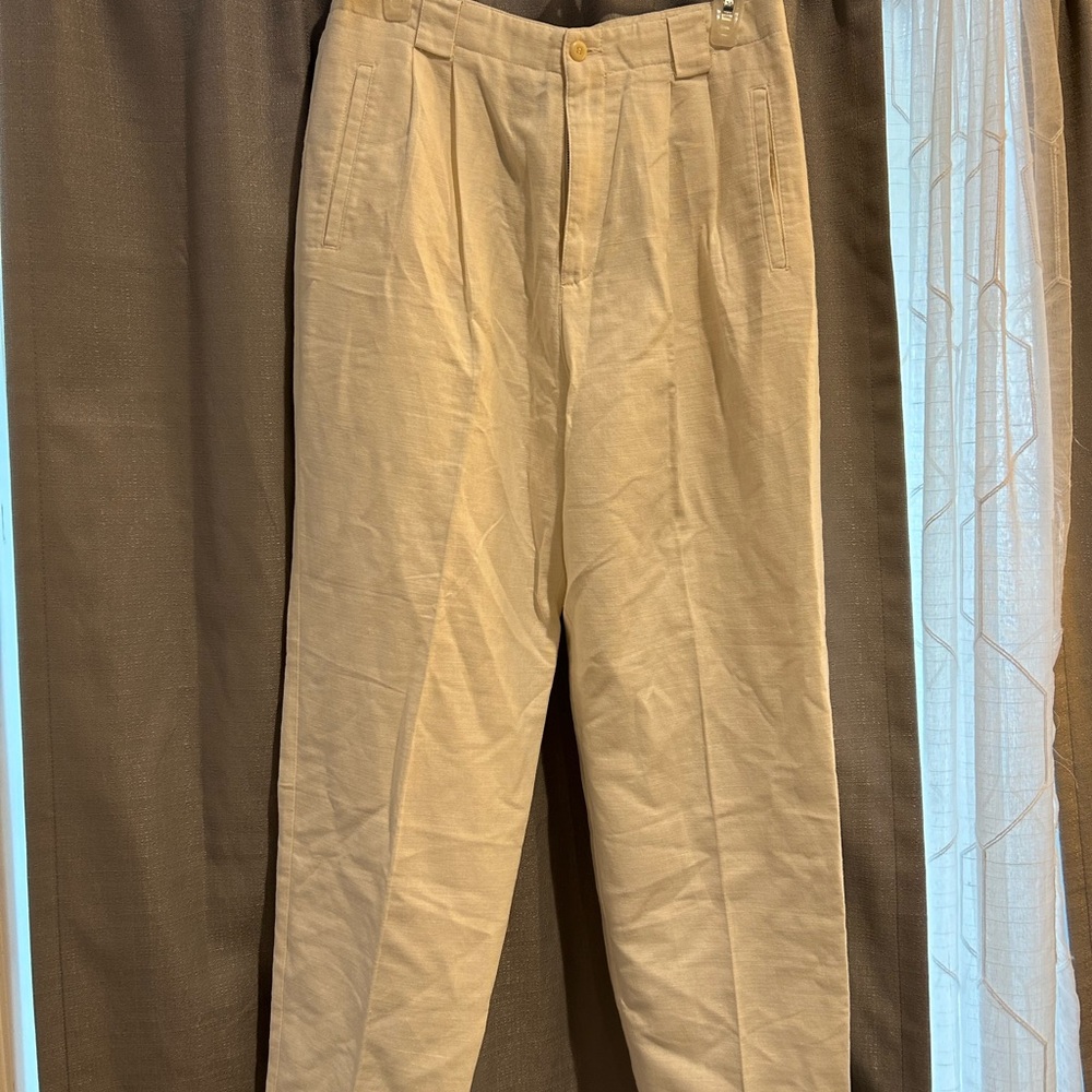 Woman’s cream Pants